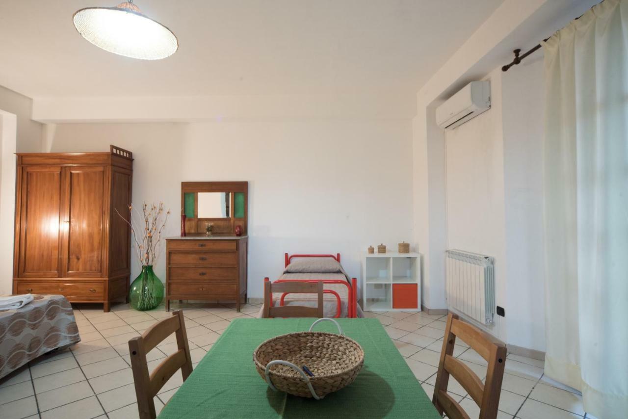 casa salice Hotel Sant'Alessio Siculo Bagian luar foto